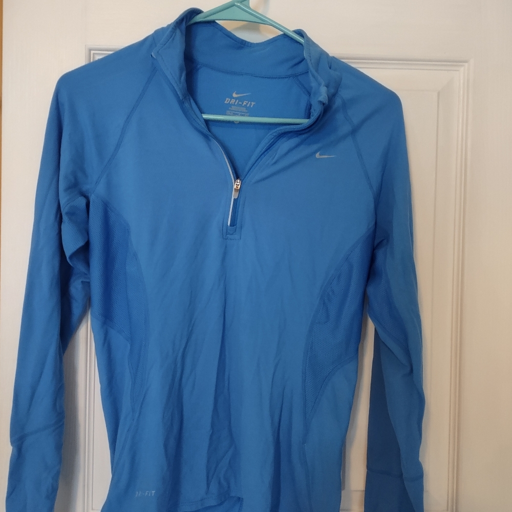 Women's Small Nike Long sleeve